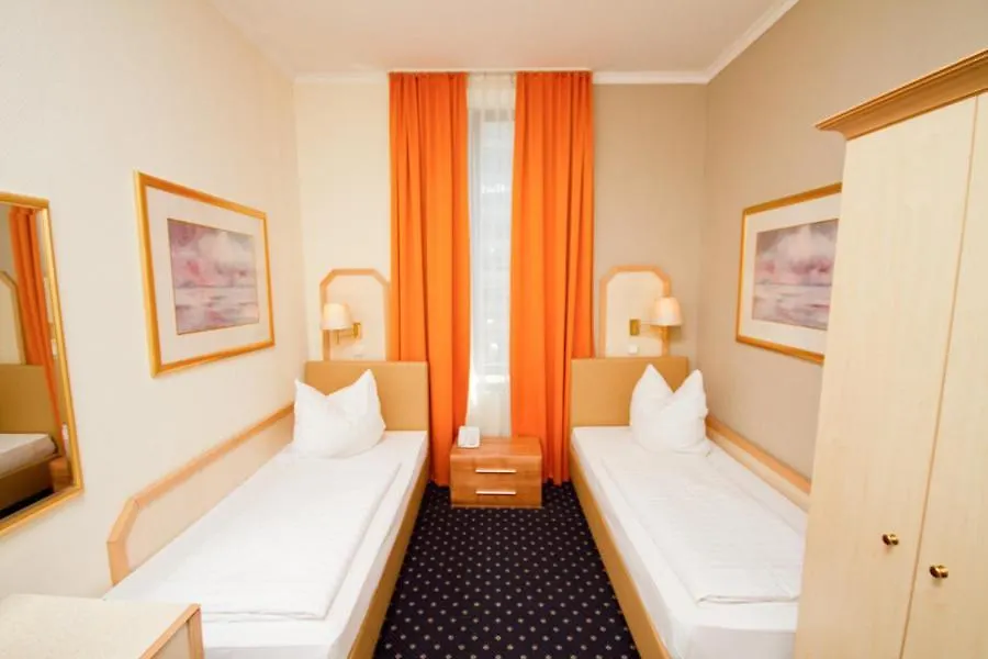 Hotel Tourist Frankfurt am Main 3*,