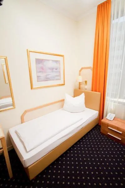 Hotel Tourist 美因河畔法兰克福
