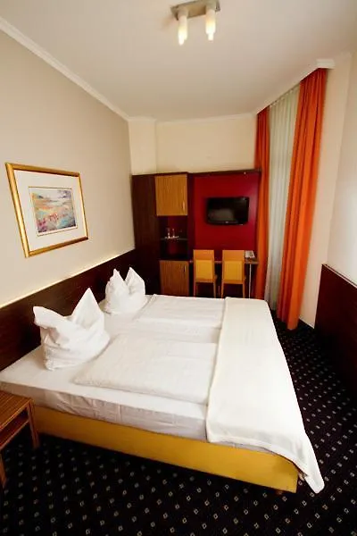 Hotel Tourist 美因河畔法兰克福